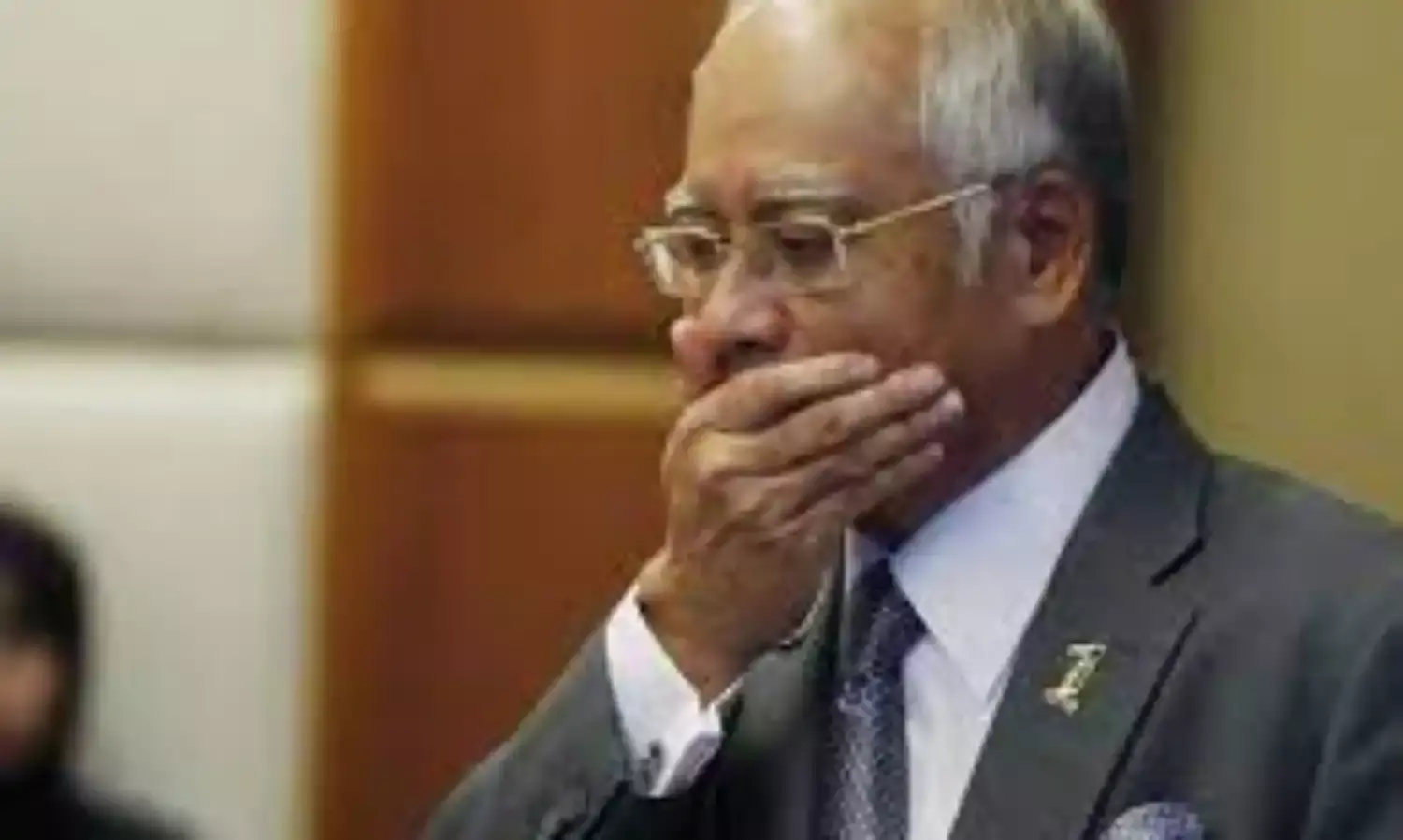 Court permits Malaysias ex-PM, Singapore trip