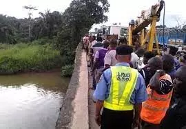 Corpse recovered as truck plunged into Ososa River on Sagamu-Benin Expressway