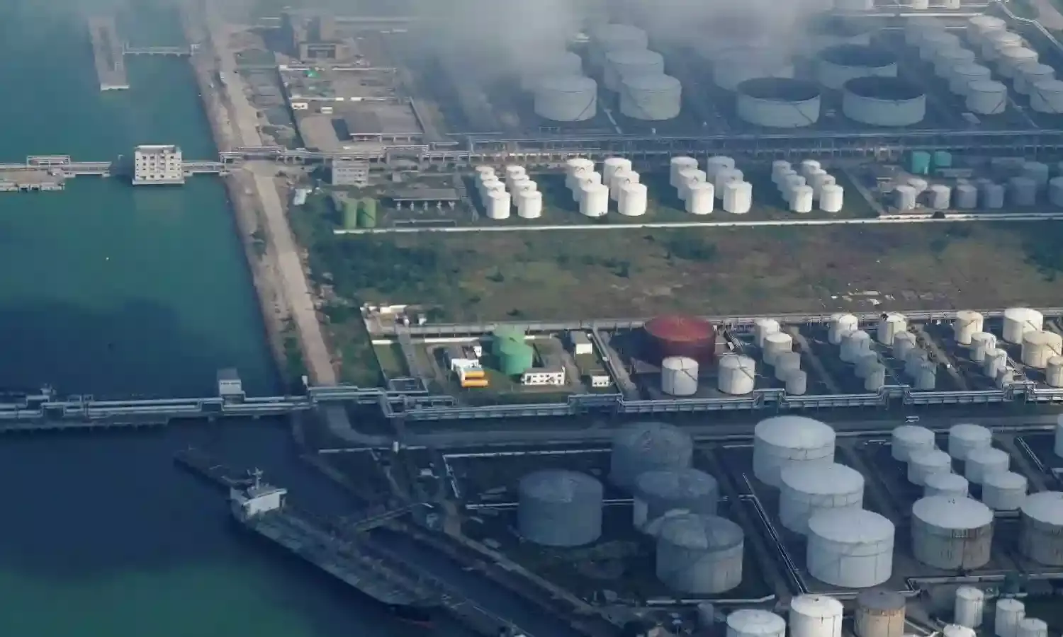 China to release oil from reserves