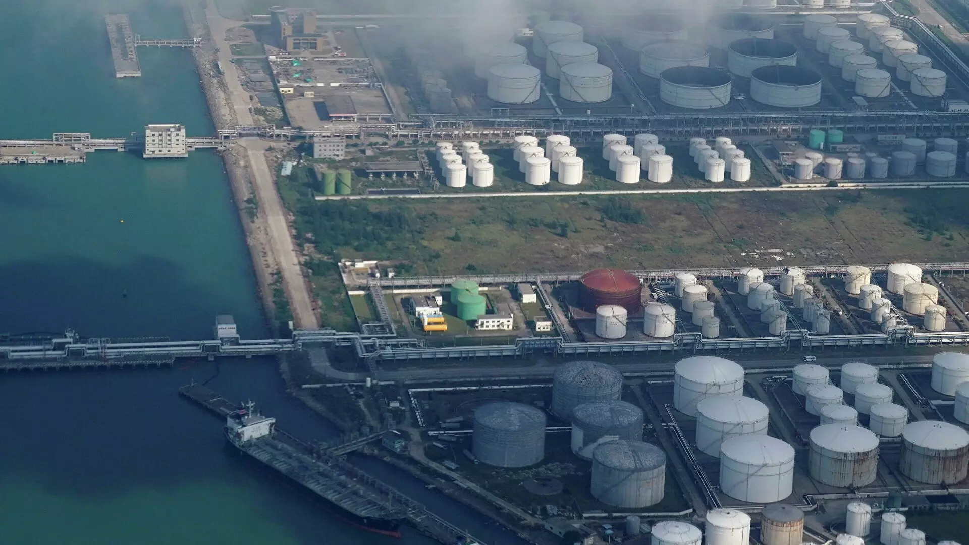 China to release oil from reserves