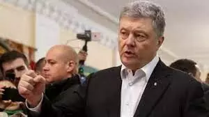 Ex- Ukrainian president to face treason charges Ex- Ukrainian president to face treason charges