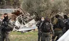 Palestinian family loses home as Israeli police tear down East Jerusalem