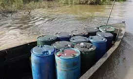 Council boss impounds over 100 fuel drums of illegal refineries
