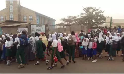 Hijab use: Many injured as protest breaks out in Kwara school