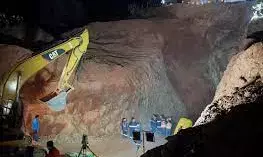 Moroccans grip for child trapped in well