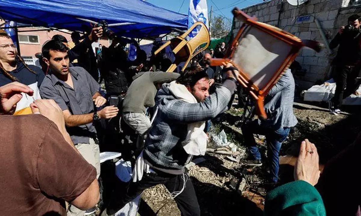 30 wounded in clashes in east Jerusalem – Red Crescent