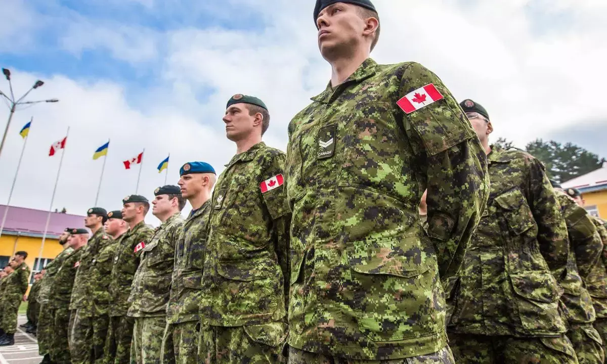 2 more Canadian soldiers probe for supporting trucker protests