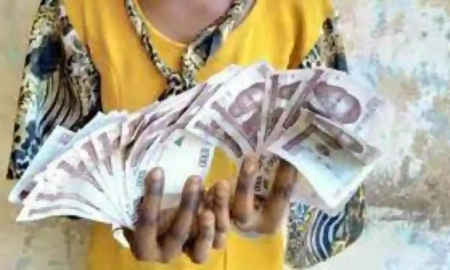 Police nab woman with fake N1,000 notes in Abeokuta
