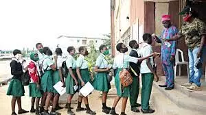 Parents, students in Ogun state sign undertaking on hooliganism Parents, students in Ogun state sign undertaking on hooliganism