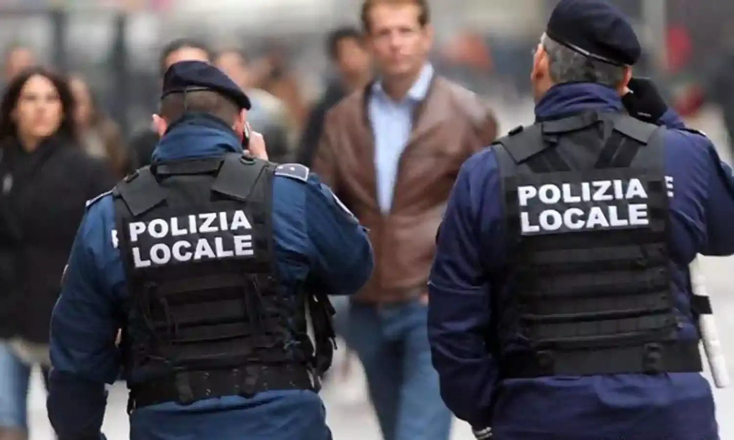 Italian police arrest dozens of suspected mafia members