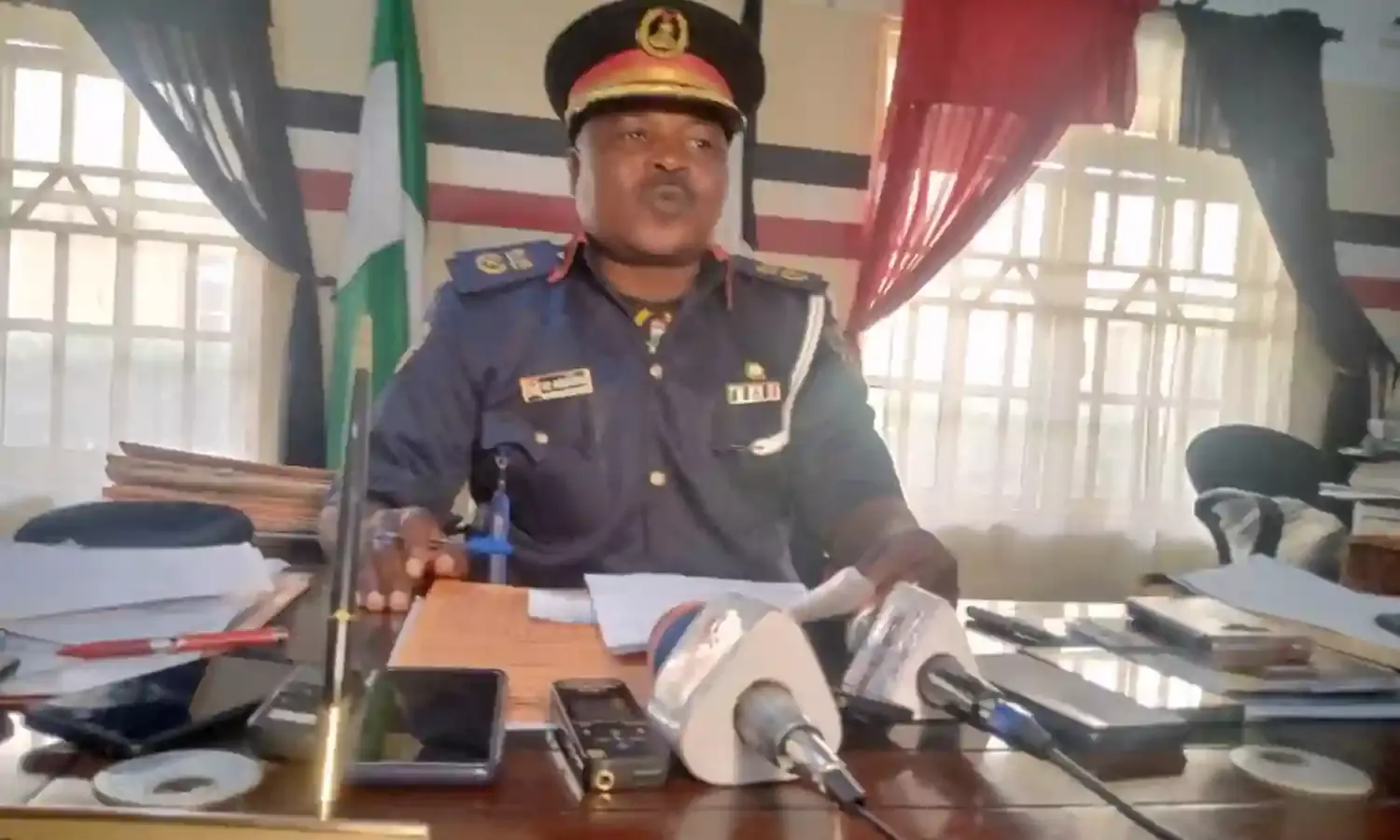 Commandant urges legislation to promote volunteerism