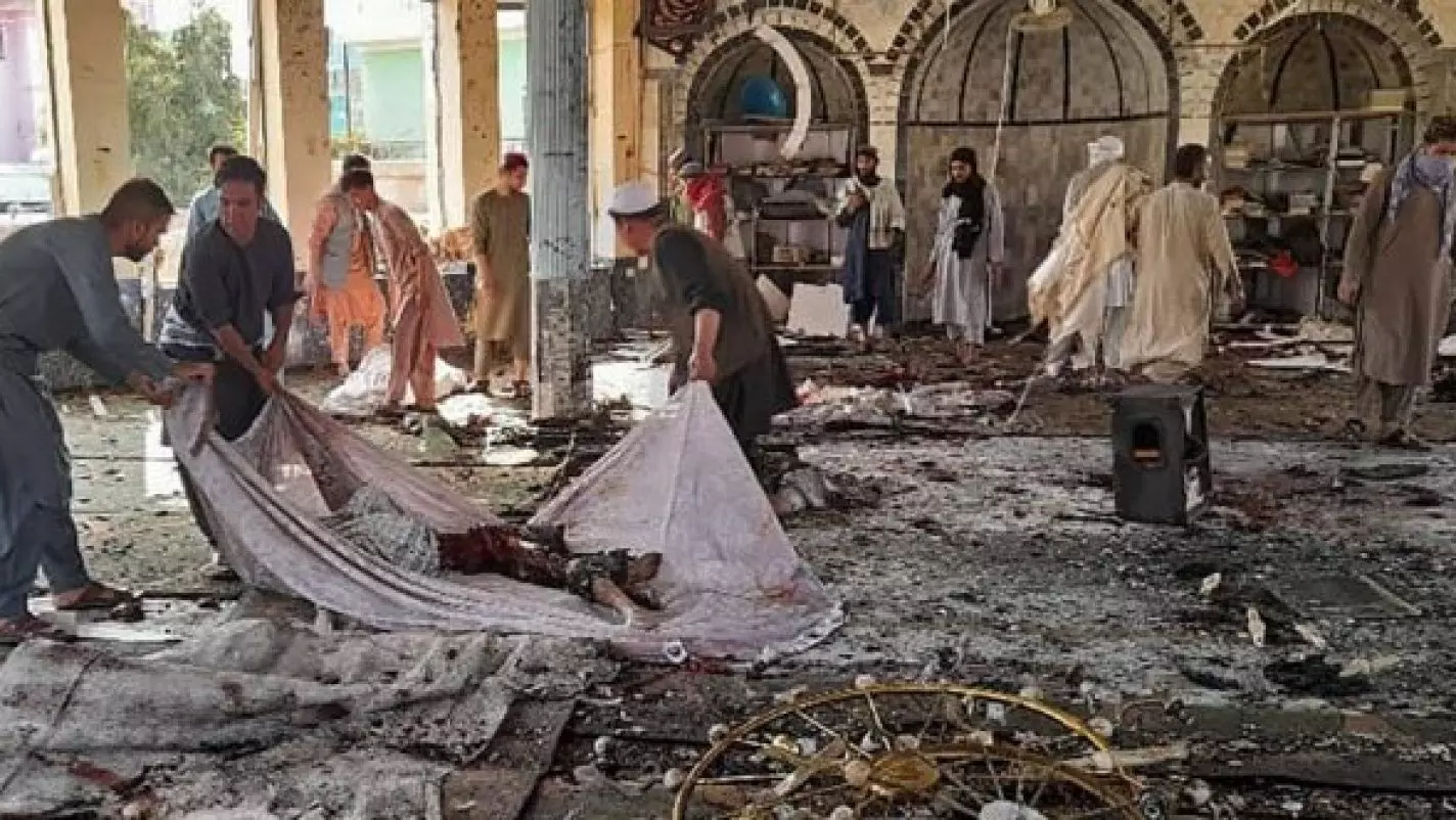 Suicide bombing at Pakistani mosque kills 20 more