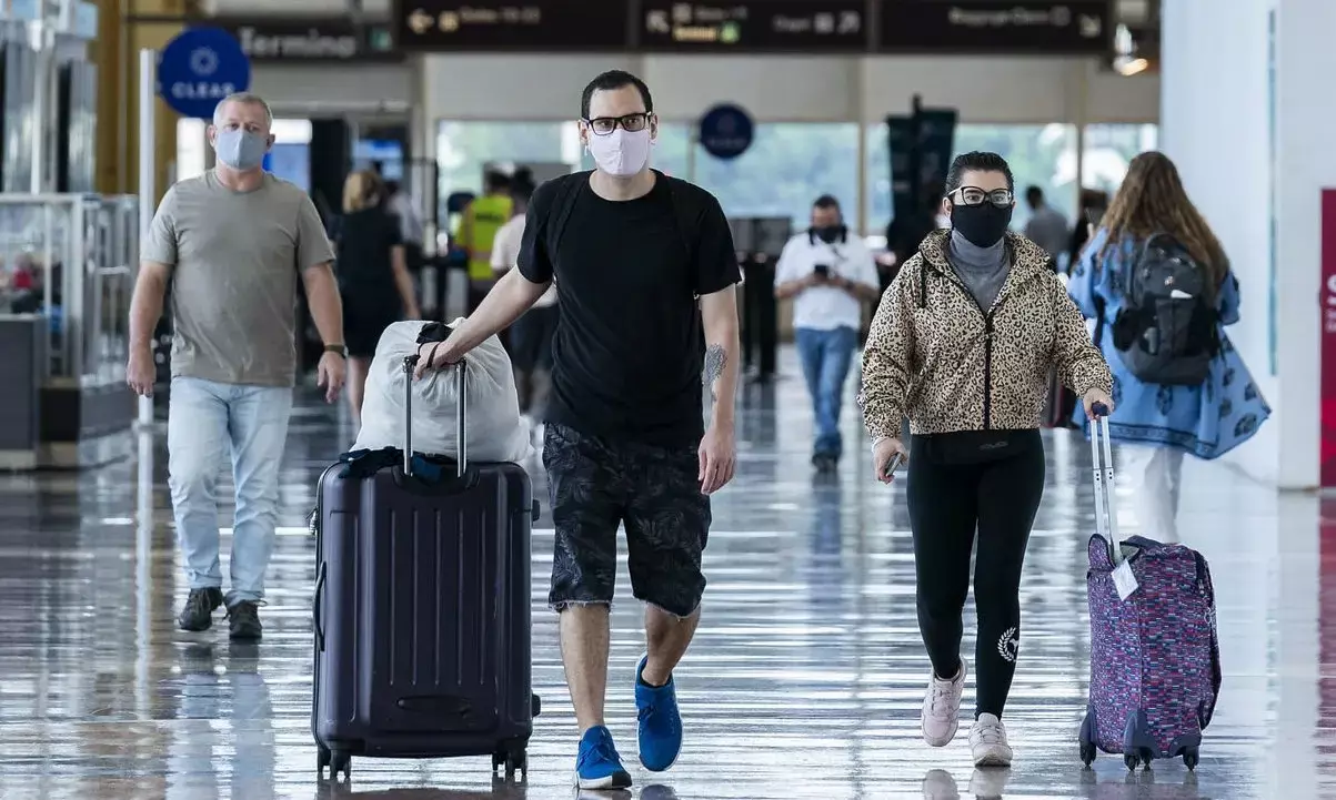 U.S. agency fines over 900 air, transit COVID-19 mask violators
