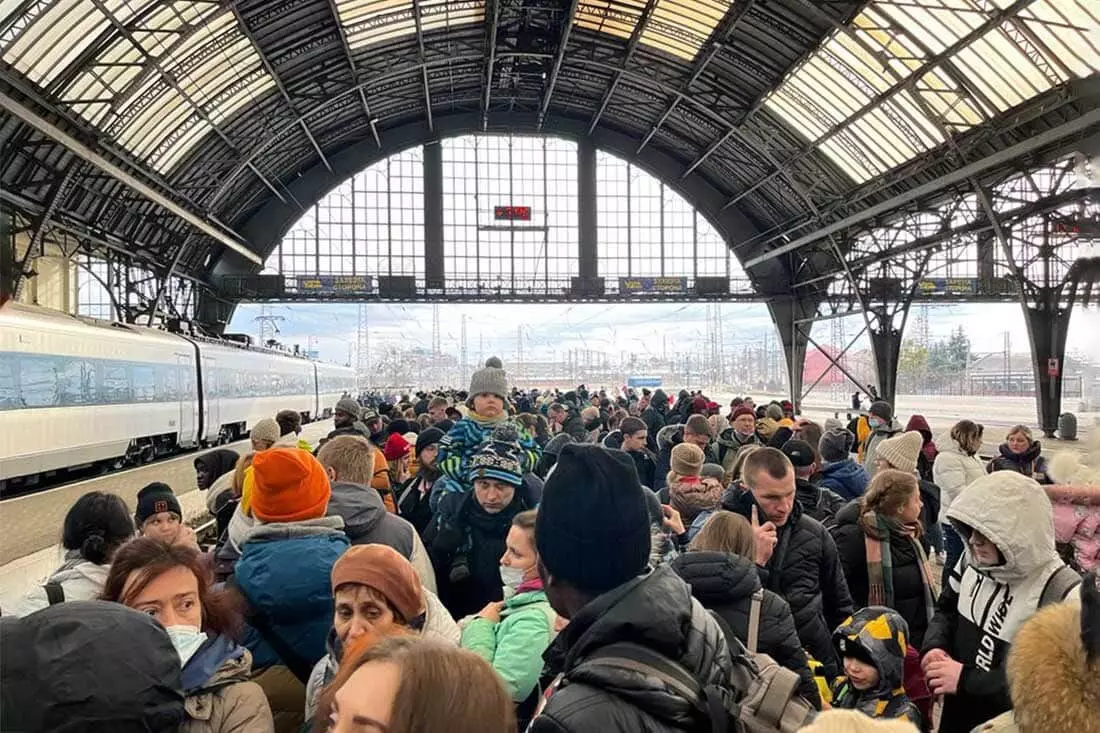 Russo-Ukraine War: Thousands of British households want to host Ukrainian refugees