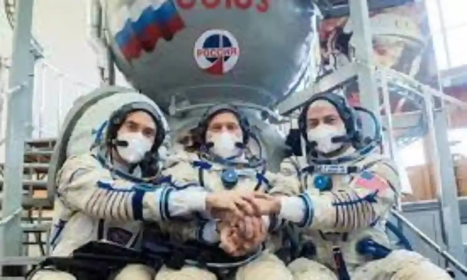 U.S. astronaut to return on Russian space capsule amid tension