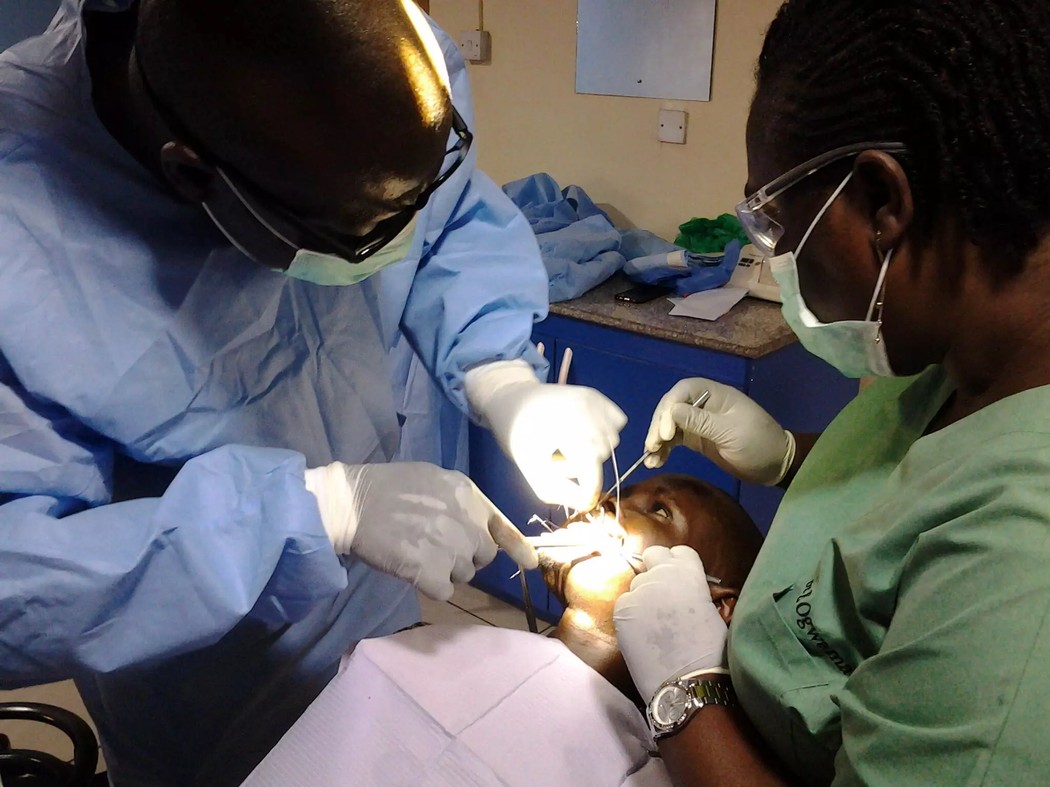 Dentists launch biography in honour of late maxillofacial surgeon Dentists launch biography in honour of late maxillofacial surgeon