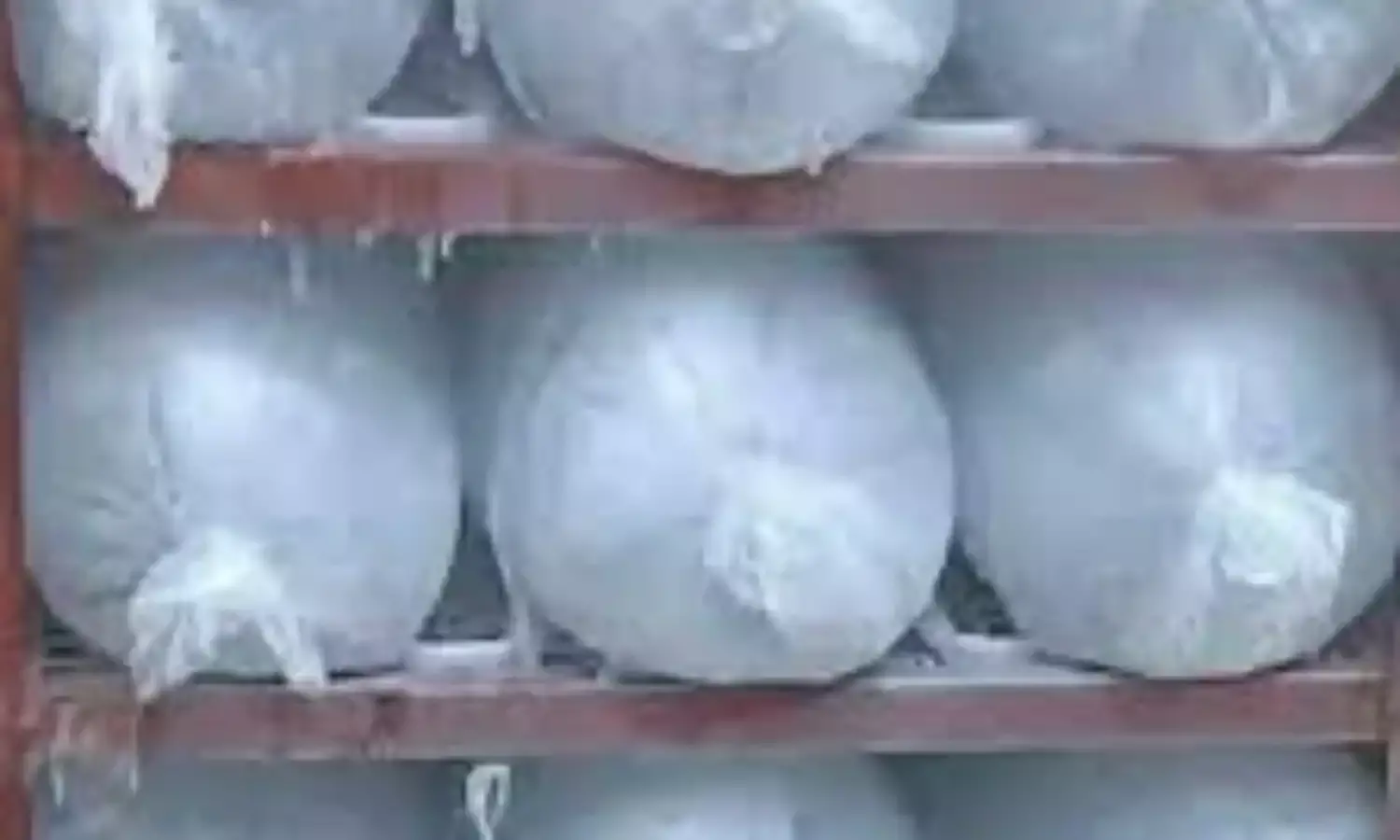 Ice block vendors record boom due to intense heat