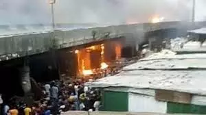 Lagos govt. demolishes shops under burnt Apongbon Bridge