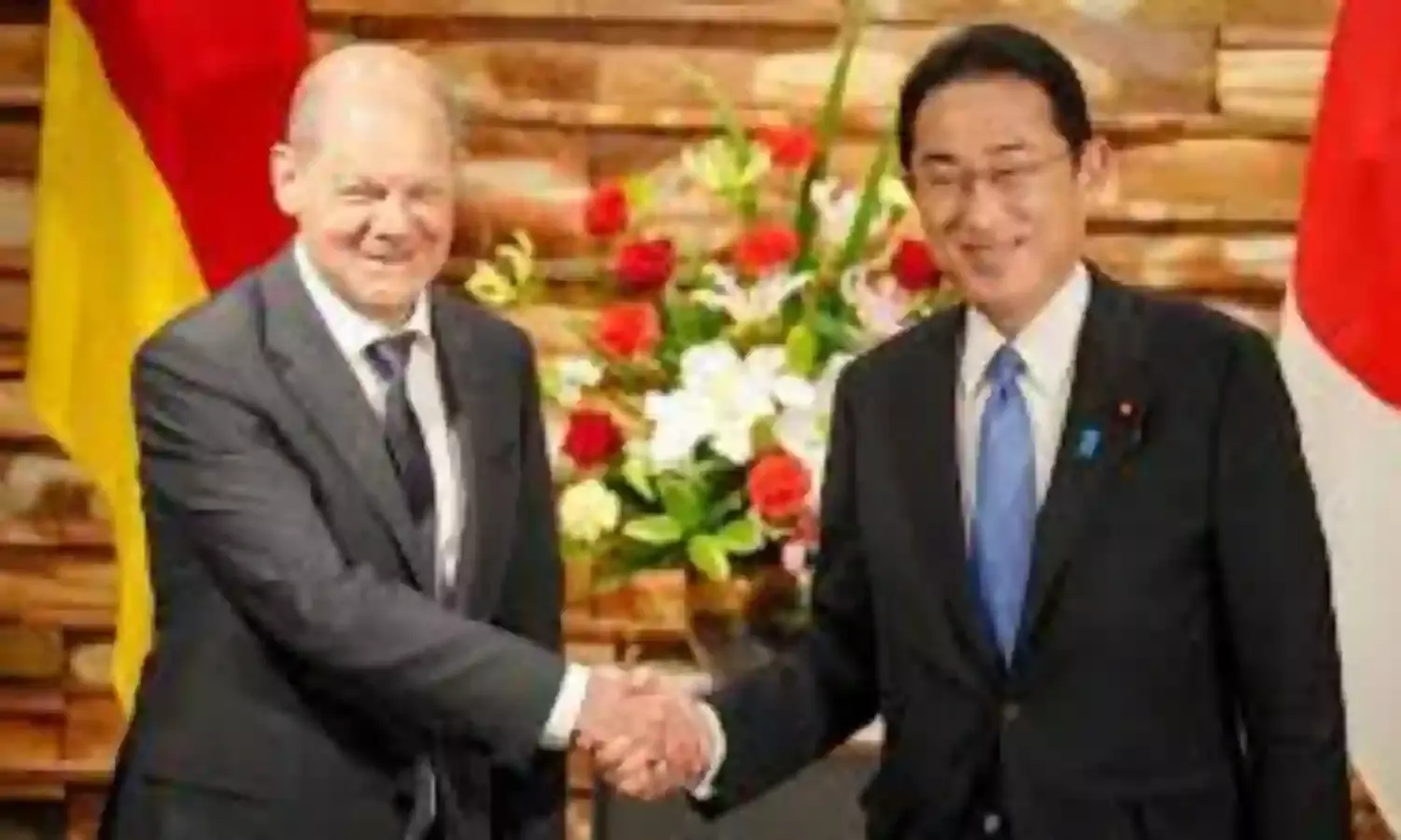 Scholz wraps up Japan visit with hydrogen plant tour