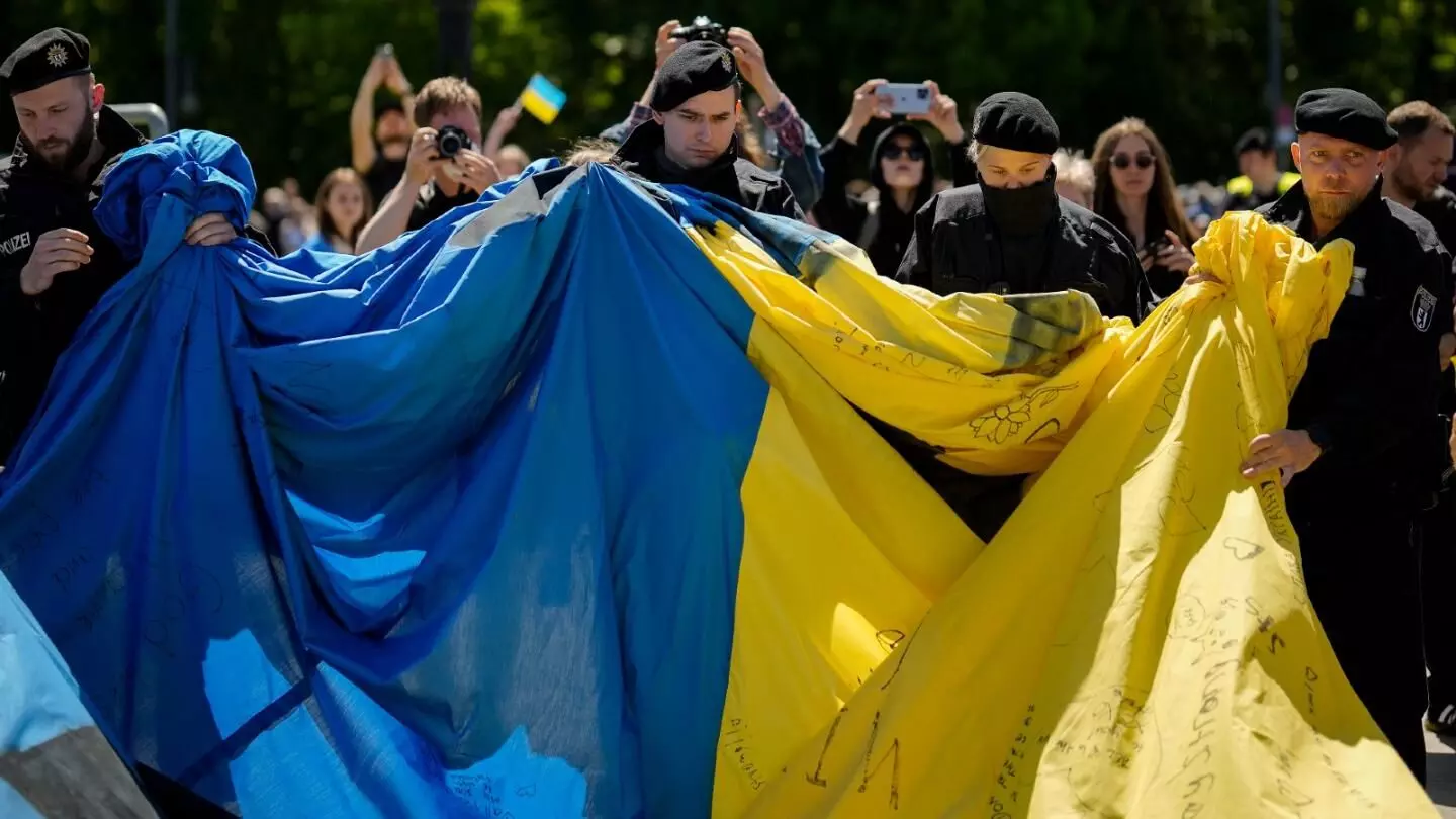Ukraine slams Berlin for banning Ukrainian flags