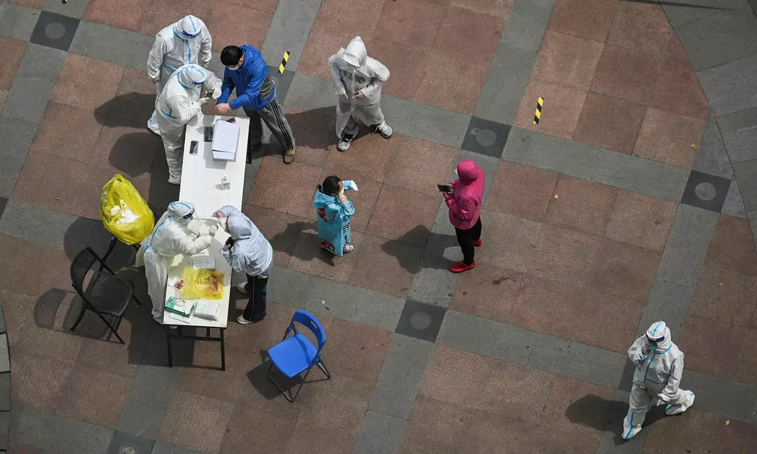 Strict COVID-19 restrictions impact Chinese economy