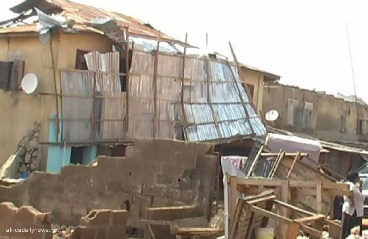 Windstorm kills 1, destroys 32 houses