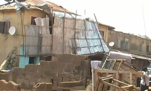Windstorm kills 1, destroys 32 houses