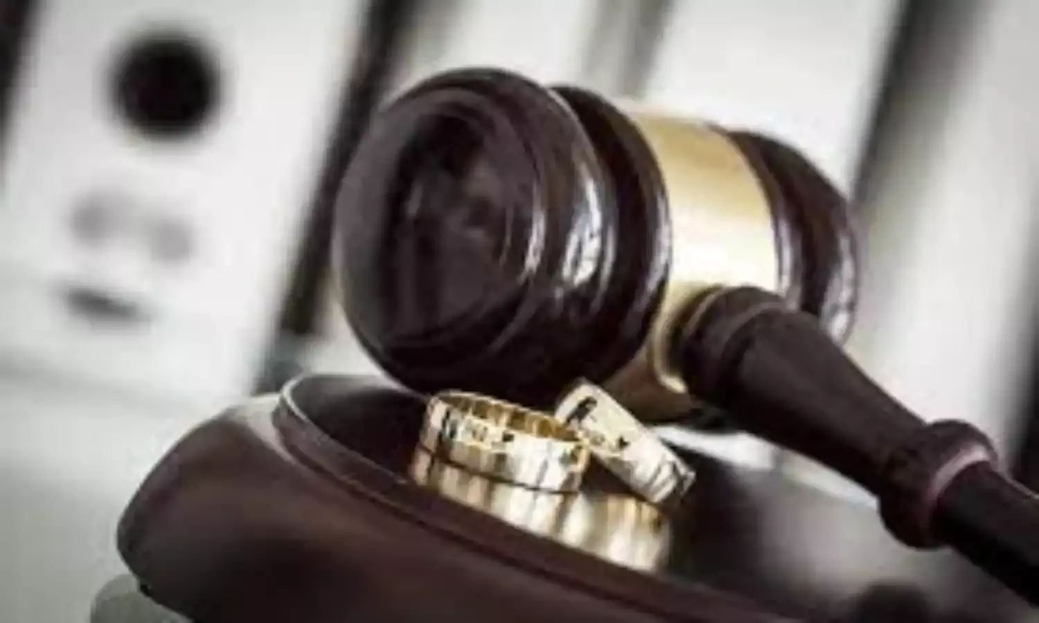 Save me from my promiscuous, violent wife, divorce seeker begs court
