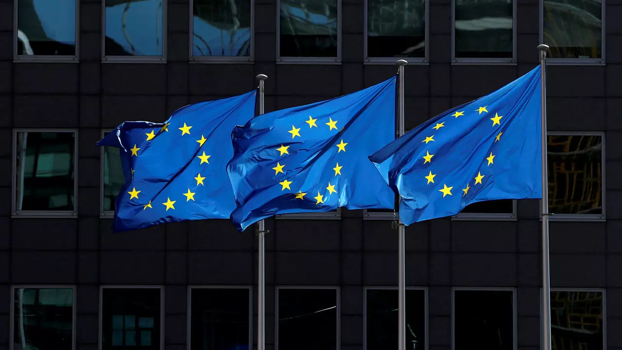 EU Commission backs placing Ukraine on long membership procedures