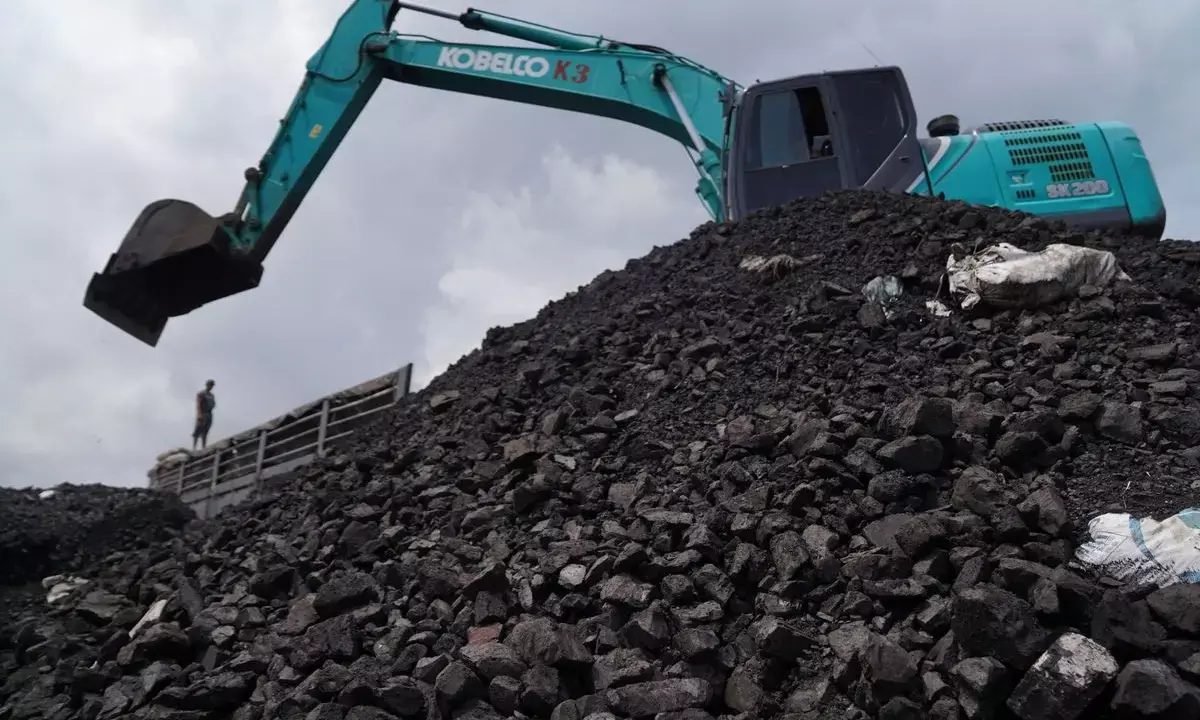 Pakistan to import coal from Afghanistan amid increasing global prices