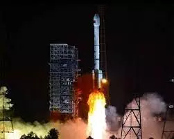 China launches new data relay satellite