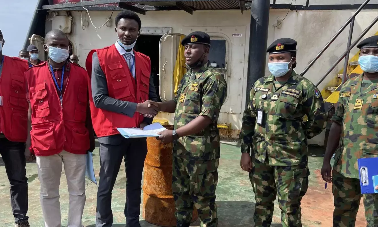 Navy hands over 5 suspects of alleged bunkering, 1 vessel to EFCC