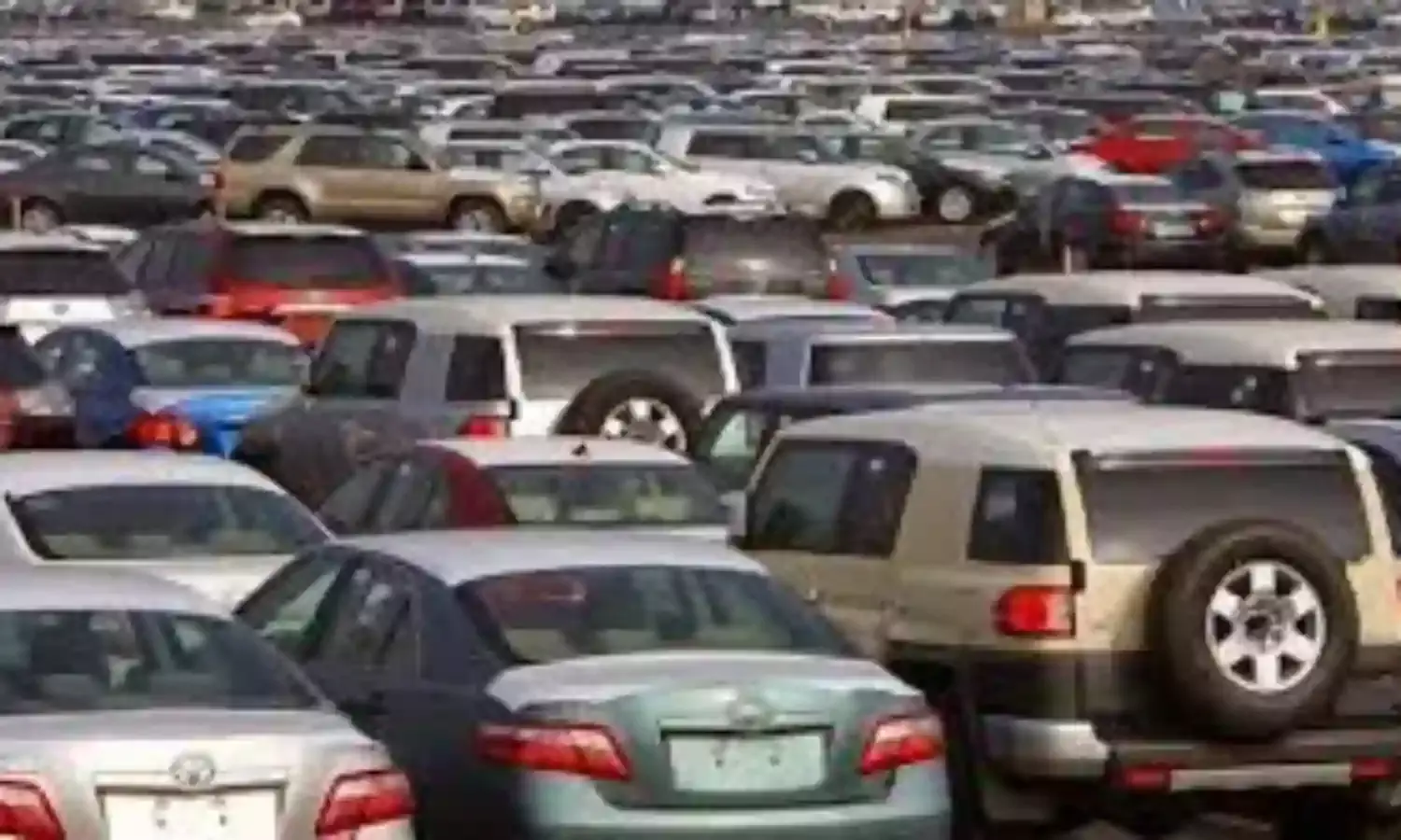Customs deny auctioning of 7000 cars