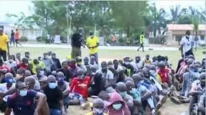 Cameroon dismisses 1,000 military trainees