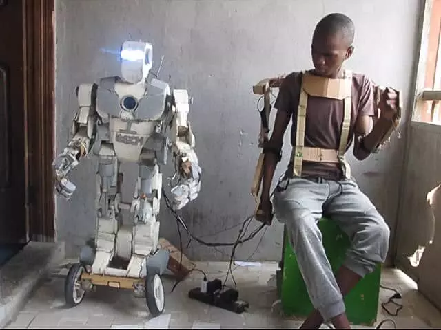 Teenager invents robot working with exoskeleton remote control Teenager invents robot working with exoskeleton remote control