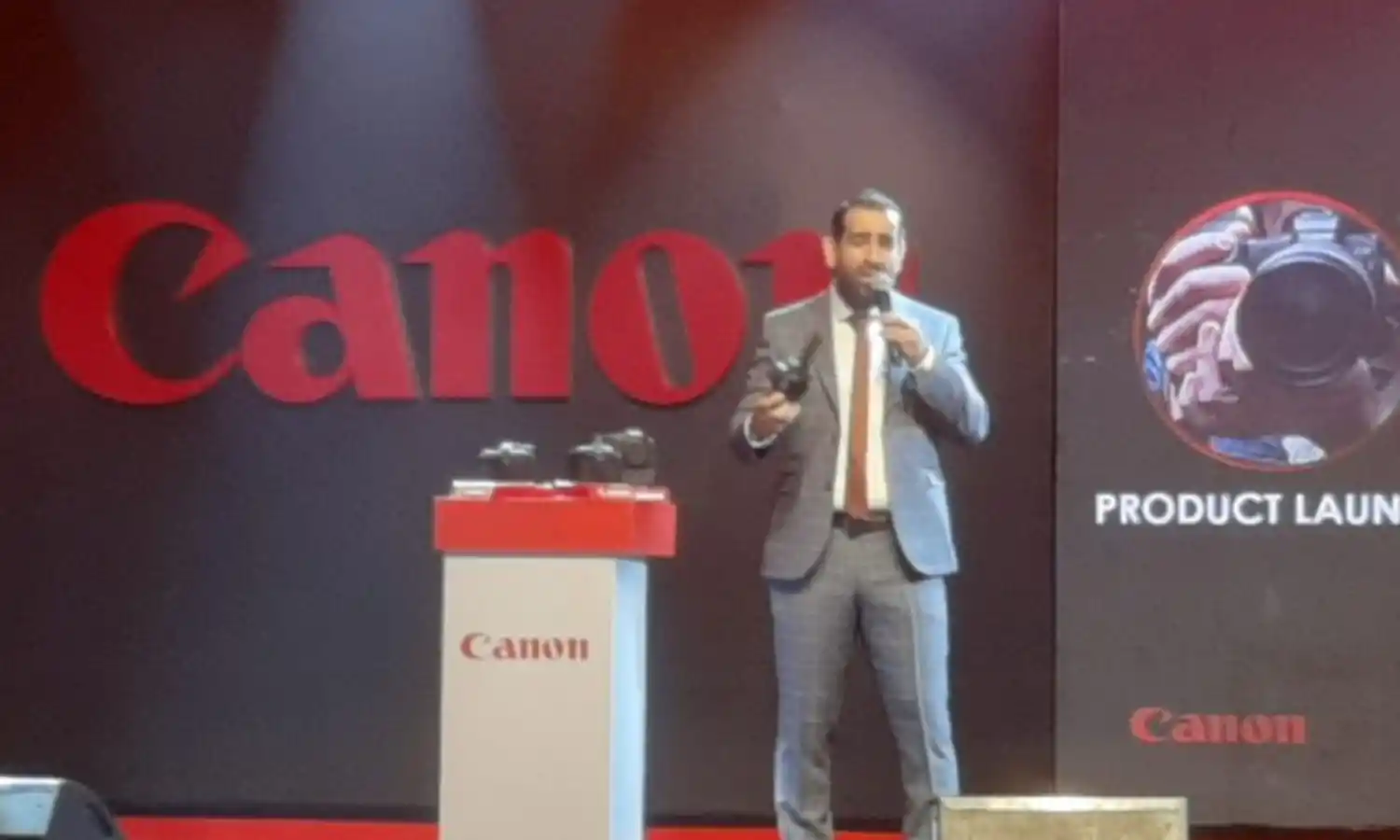 Canon launches 4 camera models for Nigerian market