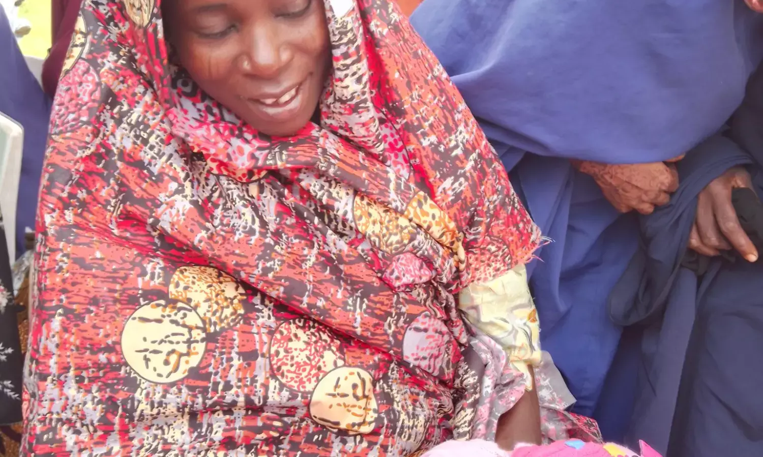 Woman delivers while waiting for kit in Kano