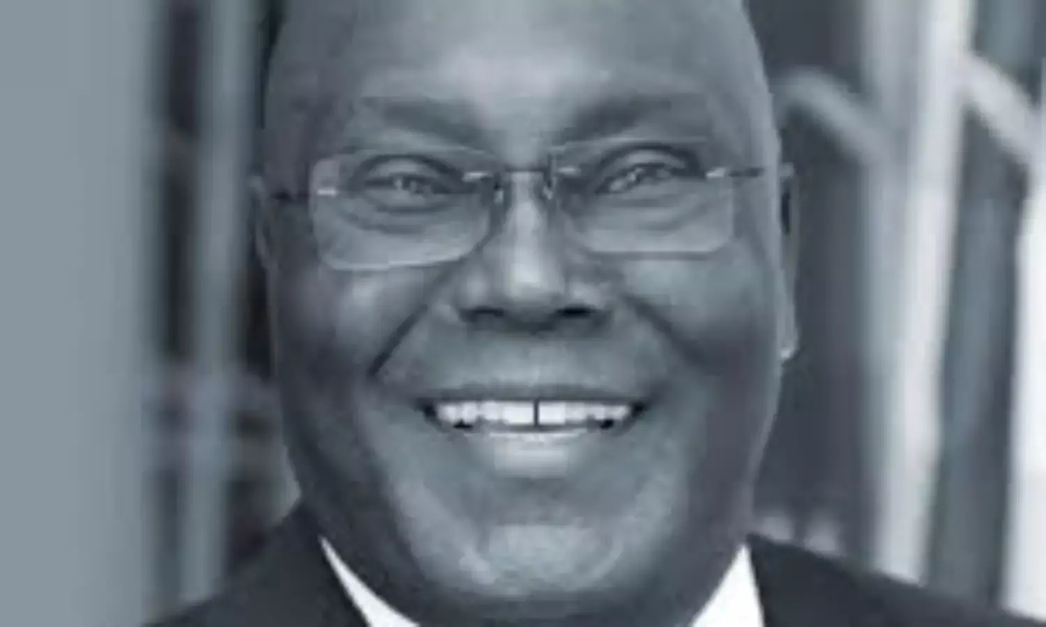 PDP leaders, members troop out to receive Atiku at Lagos airport