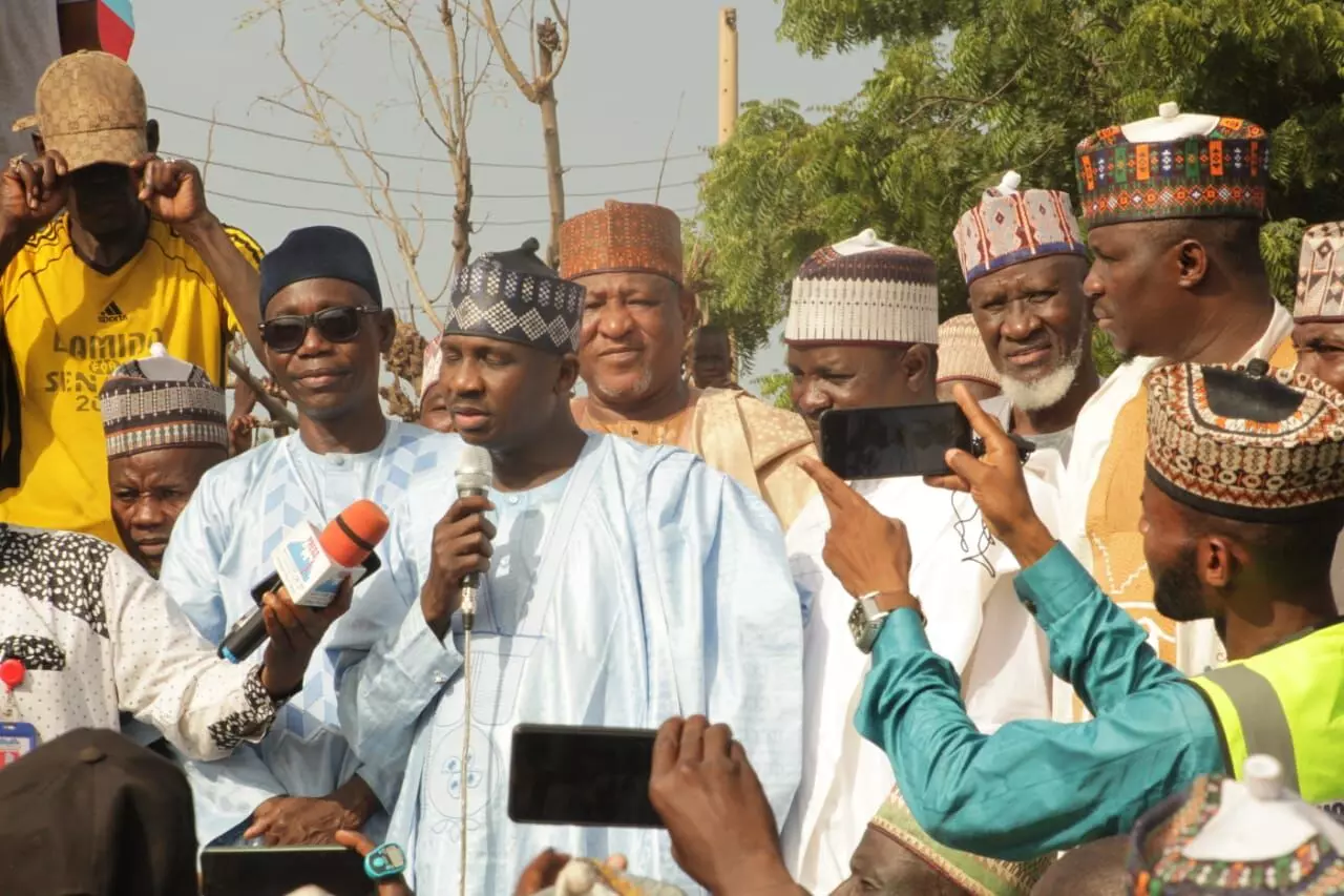 2023 Poll: 7,000 PDP supporters defect to APC in Sokoto