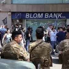 Chaos at Lebanese banks as depositors demand their moneys by force