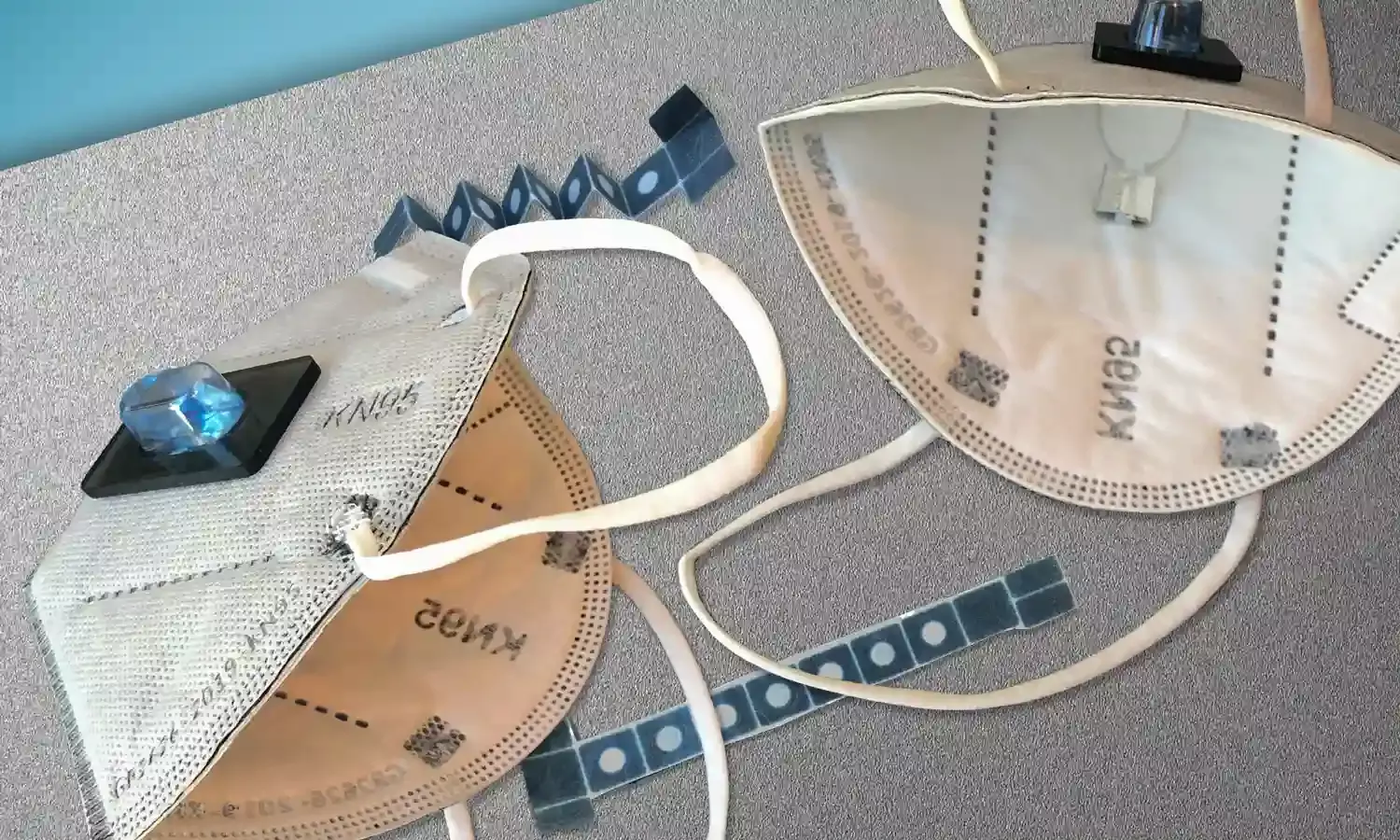 Scientists design face mask that detects viruses