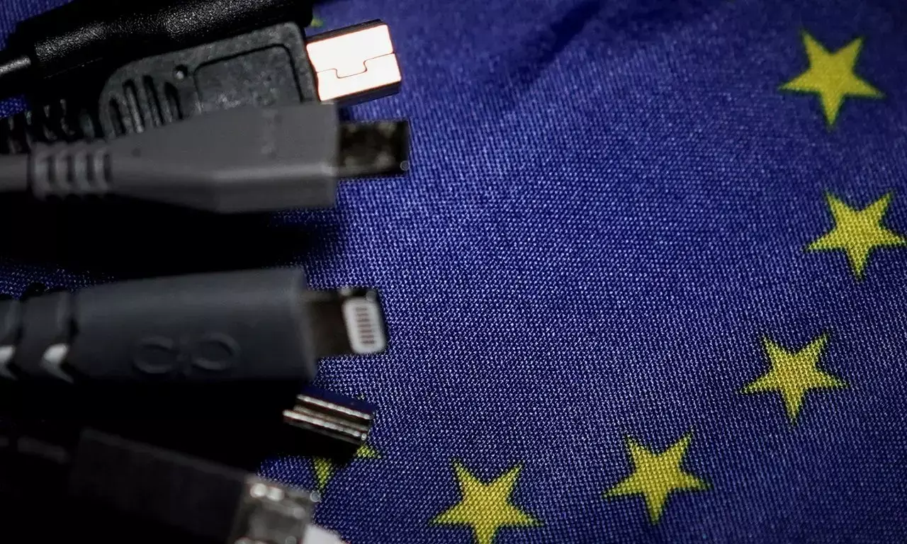EU approve uniform mobile devices chargers for 2024