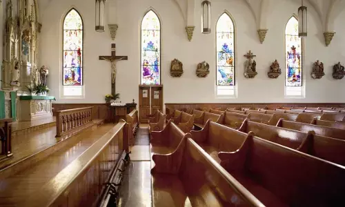 Anglican clergy warns against abandoning marriage for peanuts abroad