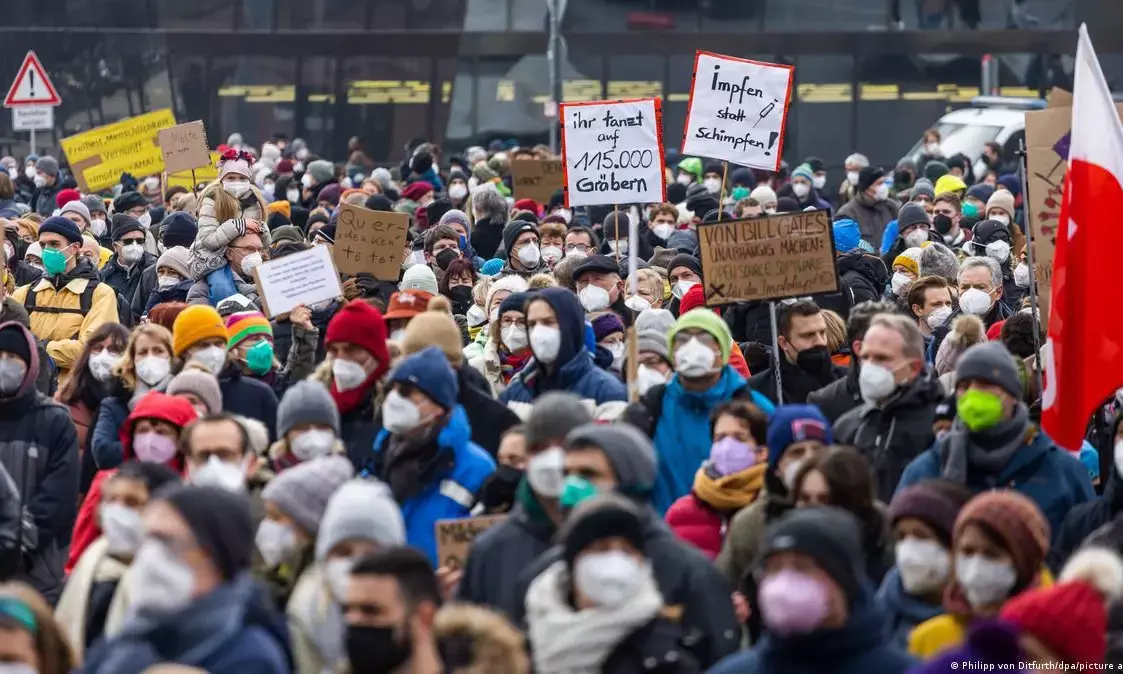 Thousands protest against German energy policy