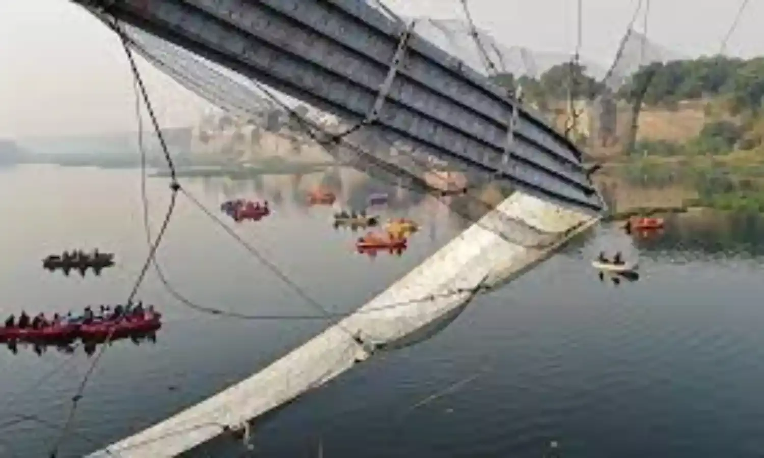 Over 100 people killed after India bridge collapse