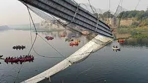Over 100 people killed after India bridge collapse