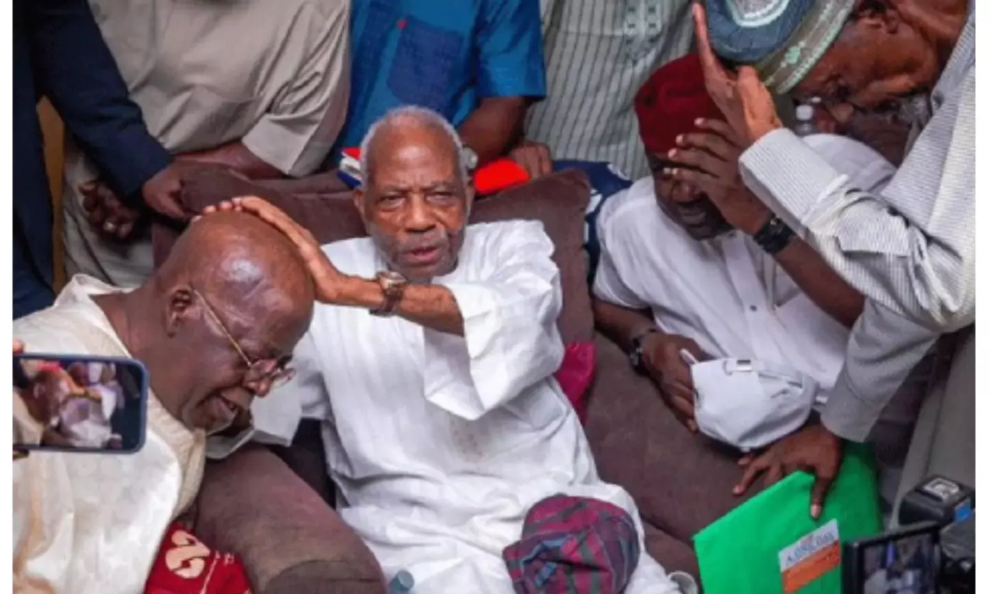 2023 Poll: Yoruba group lauds Afenifere leader for endorsing Tinubu