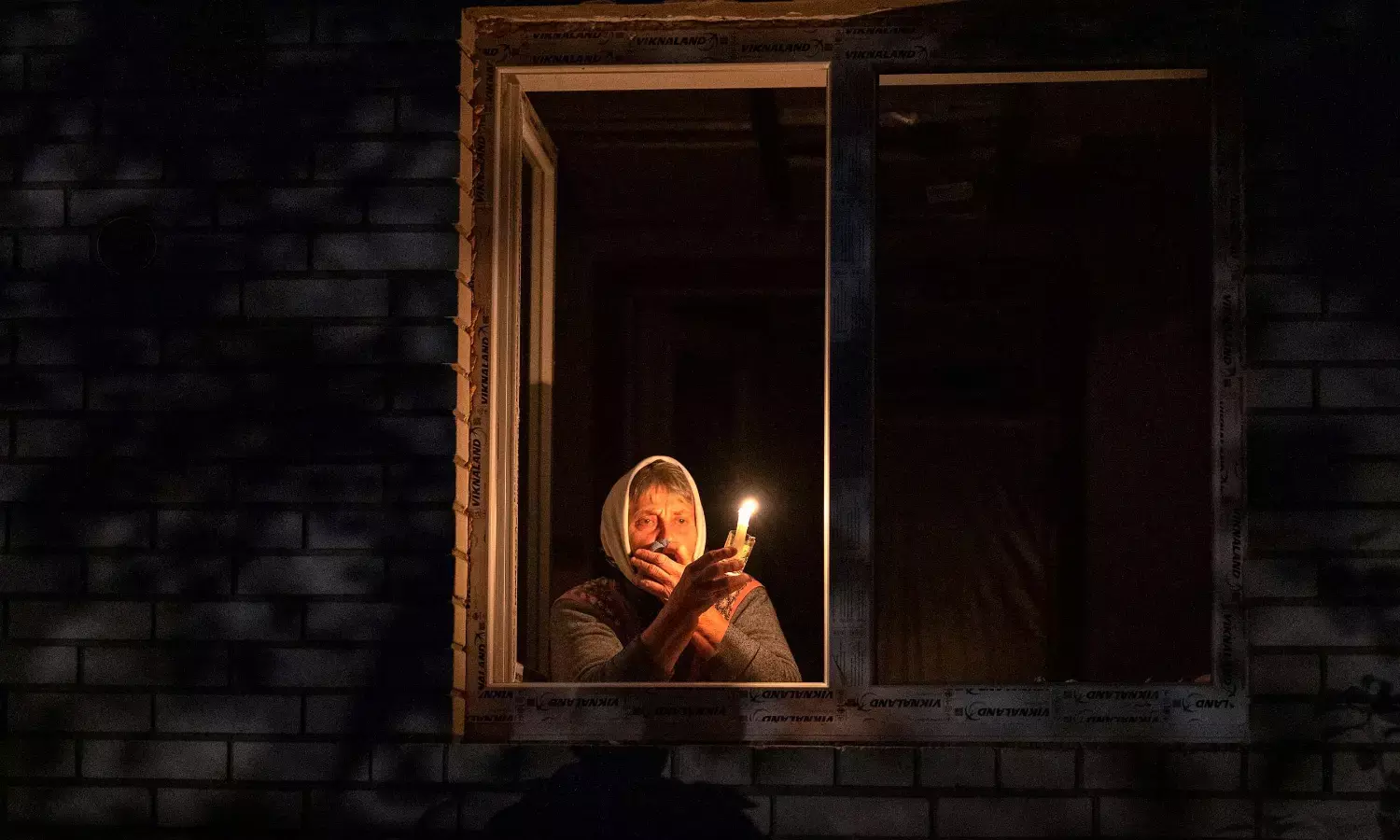 Ukrainians facing widespread power disruptions amid Russian attacks