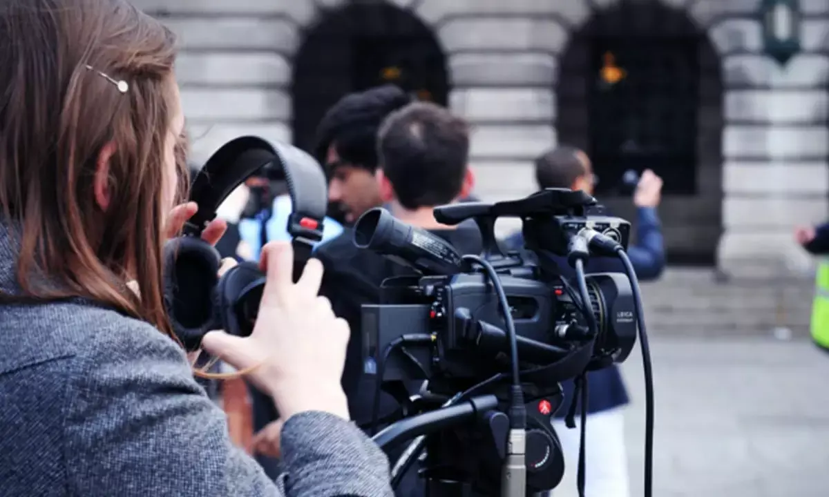 Threats, abuse at women journalists reached crisis point, says report