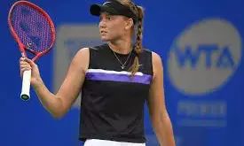 Rybakina advances to Australian Open semi-finals